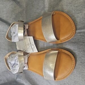 Women's Two Strap Buckle Closure Sandal Flat, Silver, Size 9.5 (#551)